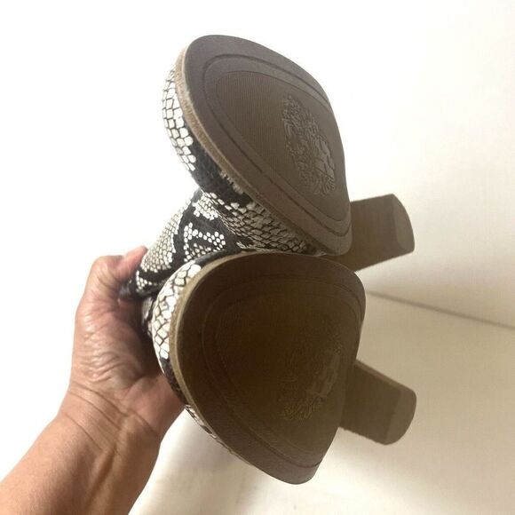 Vince Camuto Ankle Bootie Snake Skin Print Leather Womens 9.5M Heel Pull On Boot - Picture 7 of 12